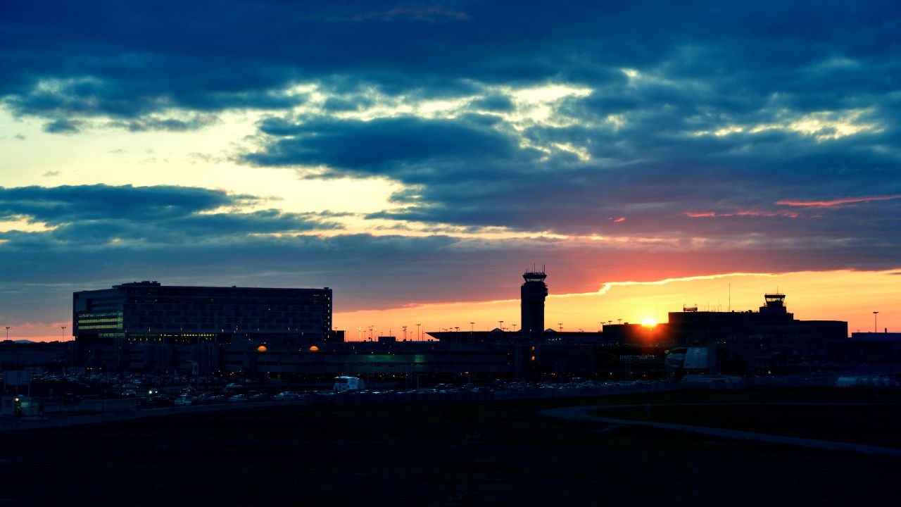 Aeroport_YUL_1280x720